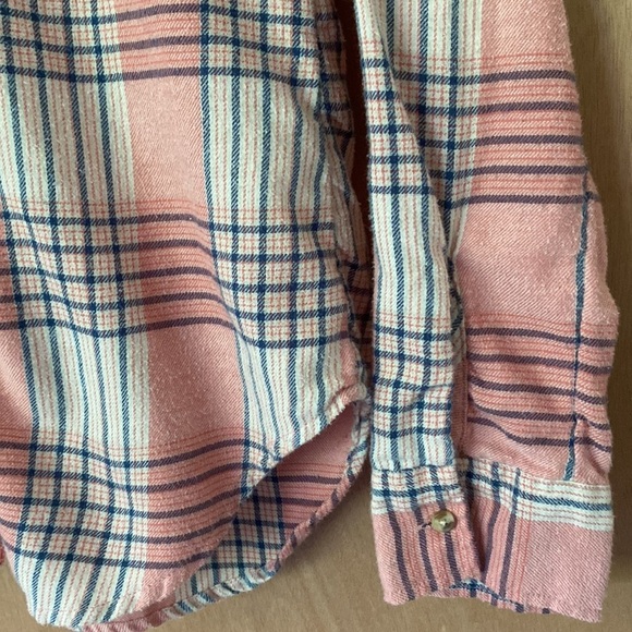 Hollister pink plaid button down long sleeve shirt. Size XS - Picture 5 of 8
